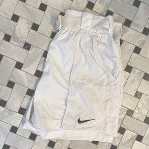 Nike Sportswear Swoosh Woven Womens Active Shorts